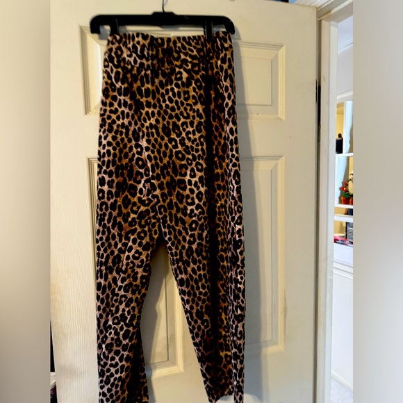 Michael Kors Leopard Print Pants/Leggings. - Picture 1 of 3